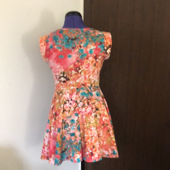 Bright colorful dress - Picture 2 of 6